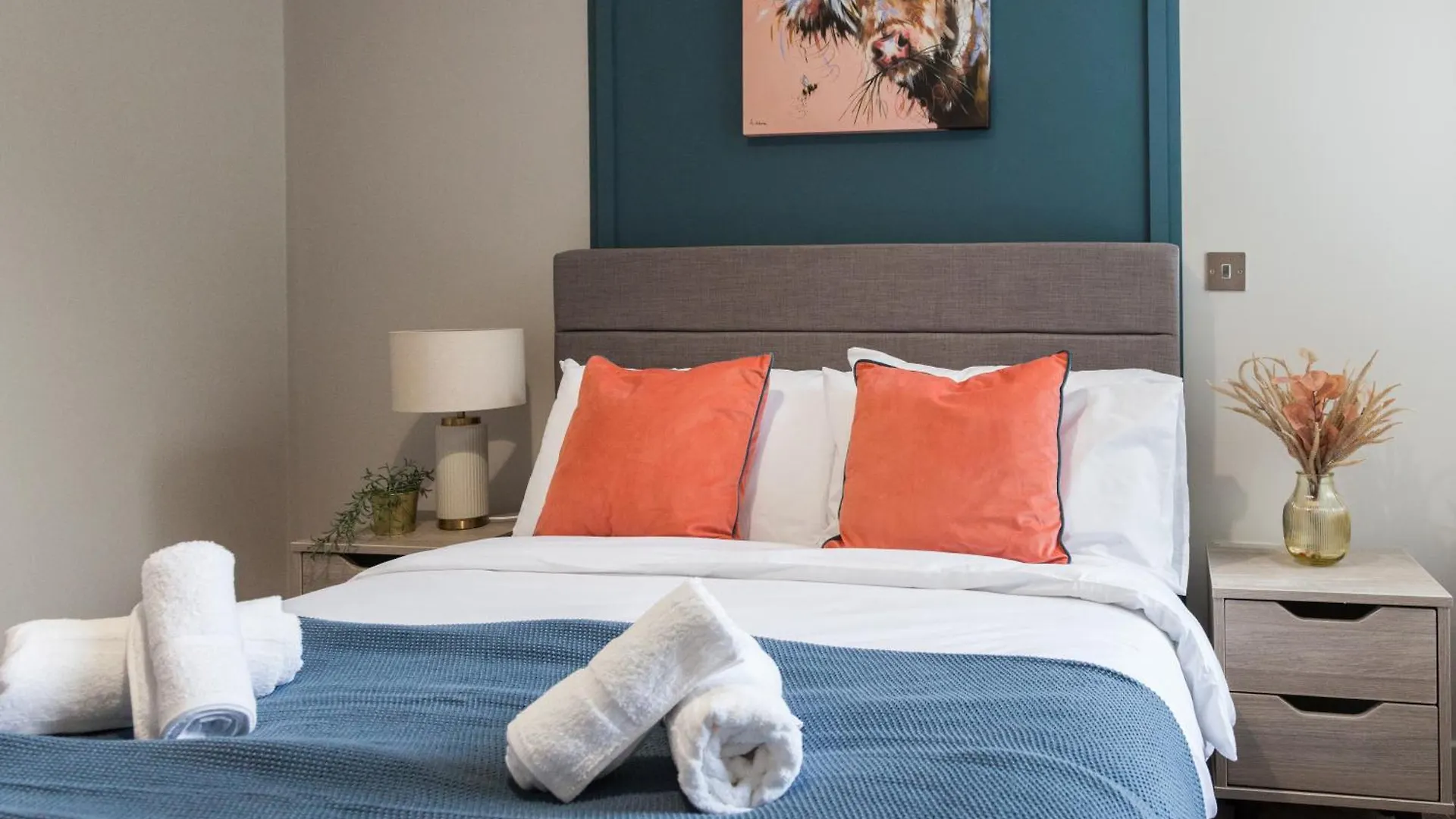 Apartamento 2 Bedroom Flat - Long Term Stay Rates- Contractors-Professionals-Relocation Leeds  Reino Unido