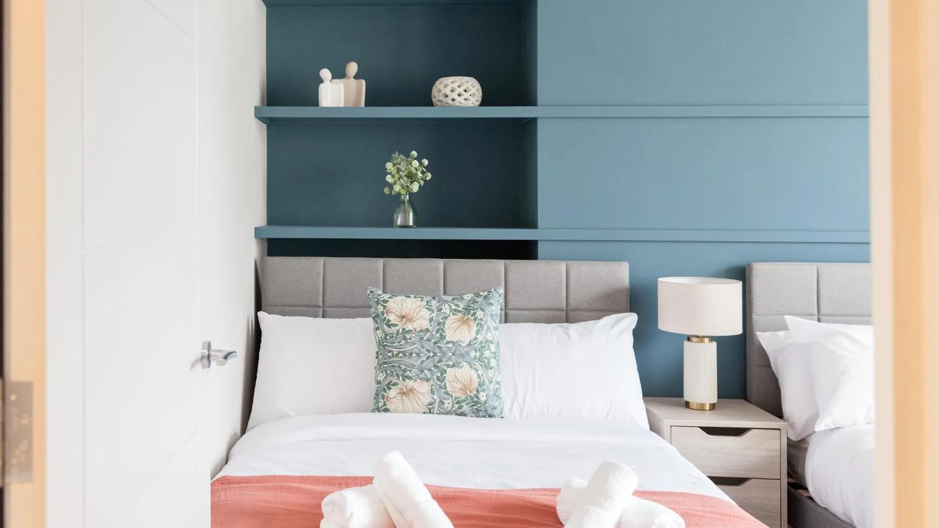 2 Bedroom Flat - Long Term Stay Rates- Contractors-Professionals-Relocation Leeds  Apartamento Leeds (West Yorkshire)